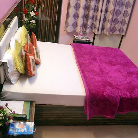 Yatri Guest House Νέο Δελχί Εξωτερικό φωτογραφία