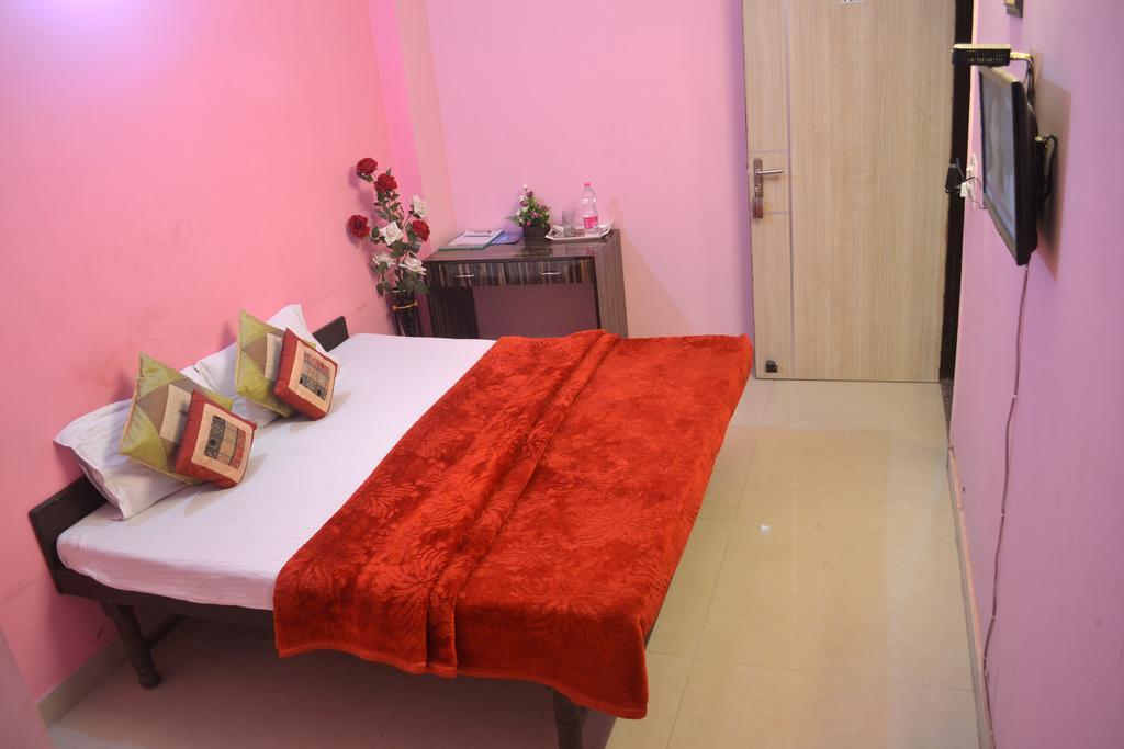 Yatri Guest House Νέο Δελχί Εξωτερικό φωτογραφία